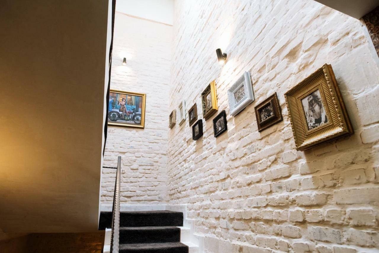 Clubhouse Hotel Ivano Frankivsk Bagian luar foto