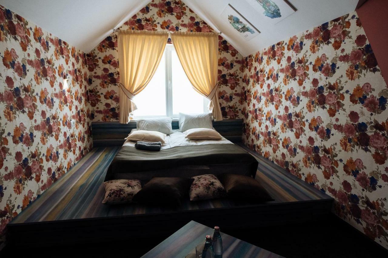 Clubhouse Hotel Ivano Frankivsk Bagian luar foto