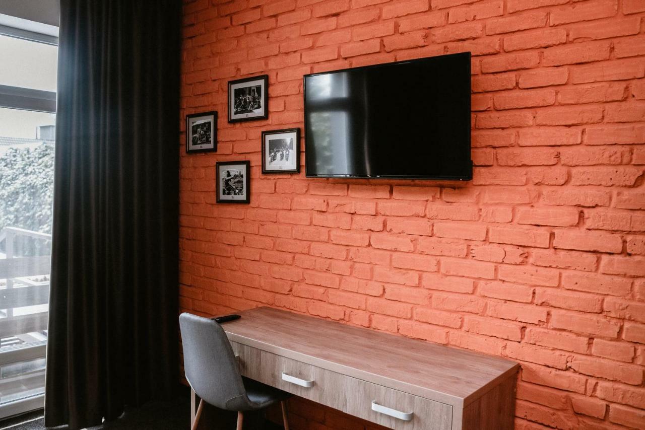 Clubhouse Hotel Ivano Frankivsk Bagian luar foto