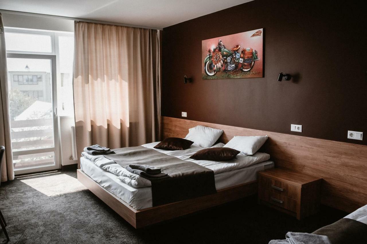 Clubhouse Hotel Ivano Frankivsk Bagian luar foto